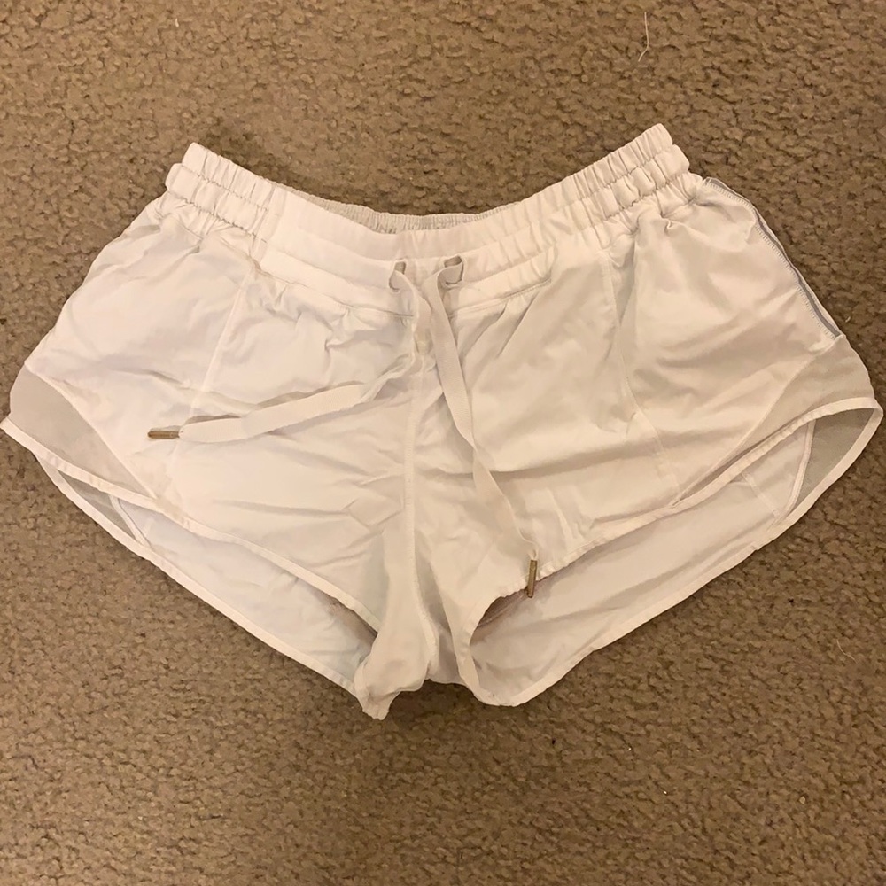 Lululemon Hotty Hot Low Rise Short 2.5”